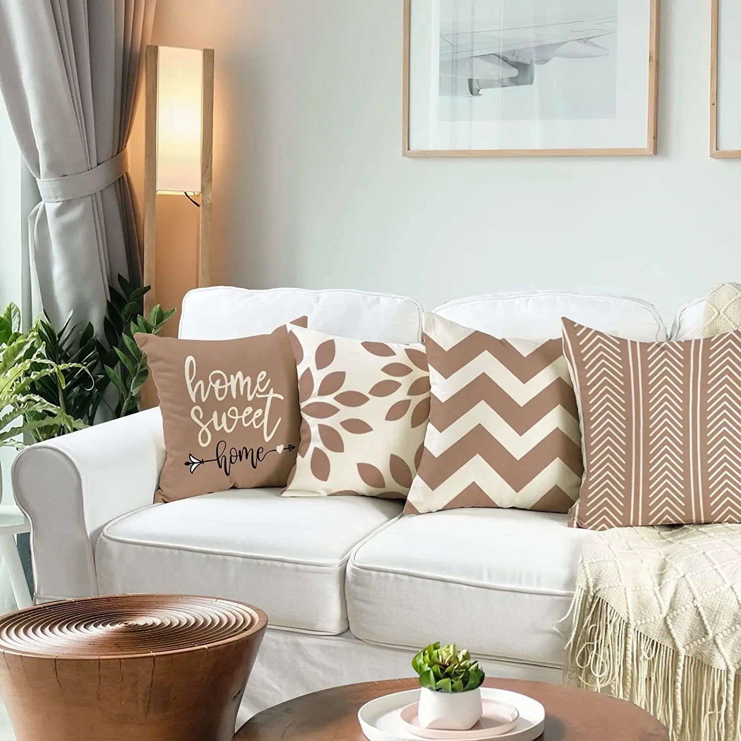 Capa de Almofada em Linho Marrom com Estampa Geométrica