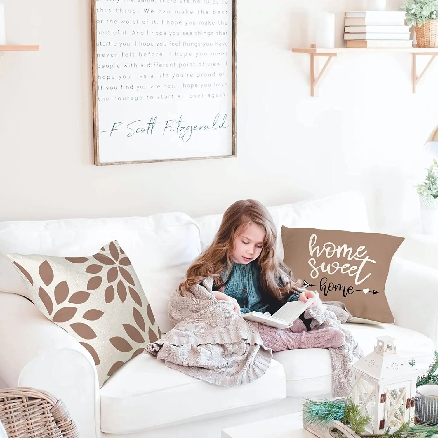 Capa de Almofada em Linho Marrom com Estampa Geométrica